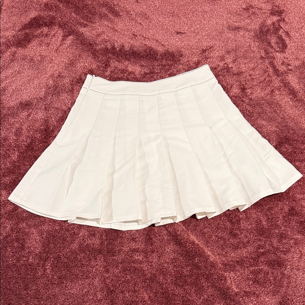 SHEIN White Skater Skirt